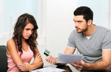 Infidelidad financiera: 1 de cada 5 estadounidenses esconde tener una cuenta