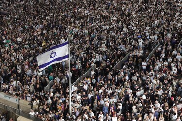 Más de 100,000 israelíes protestan contra la reforma judicial de Netanyahu