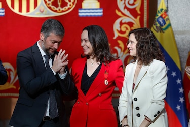 María Corina Machado recibe la Medalla de Oro de Madrid: ‘Siento que hoy empieza nuestro retorno’