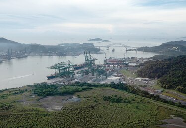 Congestión en puerto de PSA atasca el tránsito