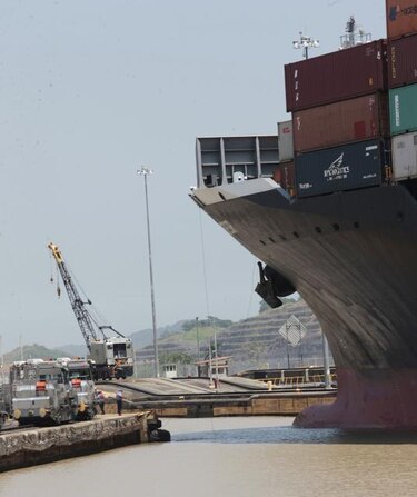 Los países y la Eurocámara acuerdan controlar emisiones de los grandes barcos