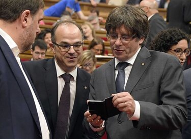 Exvicepresidente catalán propone presidencia 'simbólica' para Puigdemont