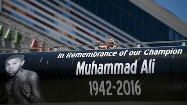 Muhammad Ali, su último round bajo los proyectores