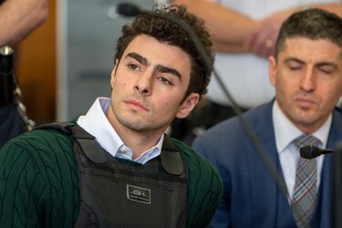 Fiscales buscarán la pena de muerte para Luigi Mangione por el asesinato del CEO de United Healthcare