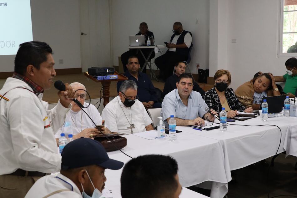 Diálogo apunta a una reforma de la Acodeco