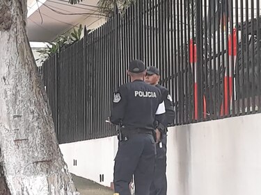 Saúl Méndez, dirigente del Suntracs, solicita asilo en la embajada de Bolivia