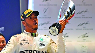 Hamilton gana y se distancia en la F1