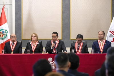 El jurado electoral de Perú proclama segunda vuelta presidencial entre Fujimori y Sánchez