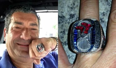 Aficionado de los Yankees recupera anillo de Serie Mundial de Boston