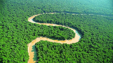Apenas seis milésimas del agua dulce de la Tierra fluye por los ríos