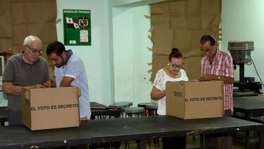 Concluye elección de delegados del PRD con un 37% de participación