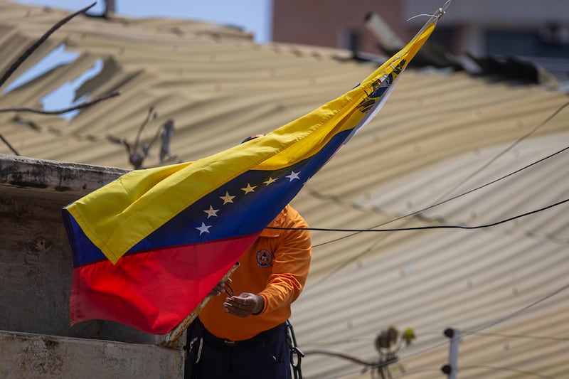 Venezuela declara luto nacional por siete días tras doble terremoto
