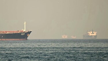 Los precios del petróleo suben después de que 3 buques fueran atacados cerca del estrecho de Ormuz