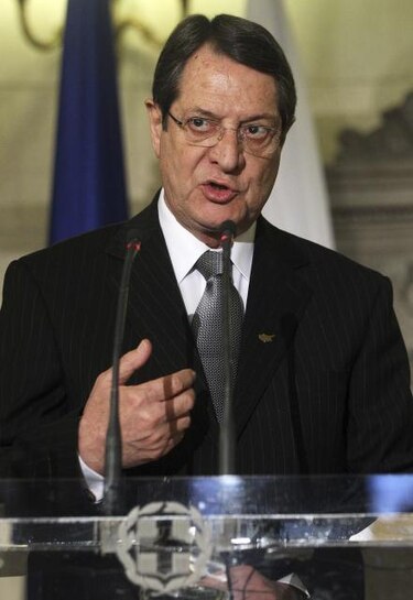 Anastasiadis está 'estable' y ya no necesita de respiración asistida