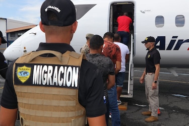 Panamá devuelve a sus países a 67 extranjeros; 38 por ser una amenaza para el país