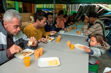 'Sin Fronteras', la casa en Lima donde viven 200 migrantes venezolanos