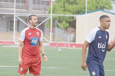 Dóniga convoca a 26 jugadores a las prácticas de la Sub-23