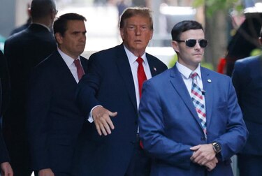 El expresidente Trump asiste a la selección del jurado de su juicio penal en Nueva York