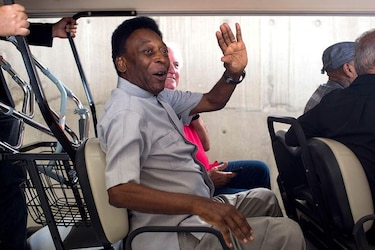 Pelé habla del mal Mundial de Neymar; se considera más completo que Messi