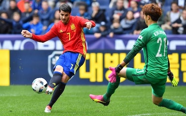 España golea 6-1 a Corea del Sur en partido amistoso