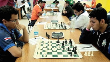 Acción entre las universidades