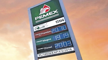 López Obrador pide a las gasolineras bajar ganancias