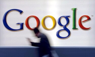 Google compra una aplicación que traduce textos impresos con la mirada