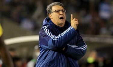 Argentina no cambiará su esquema ante Paraguay, advierte Martino