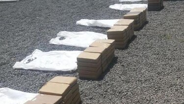 Decomisan 110 kilos de presunta cocaína en Los Santos