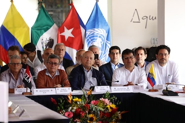 Gobierno colombiano y ELN encaran ronda de negociación ante un cese al fuego complicado
