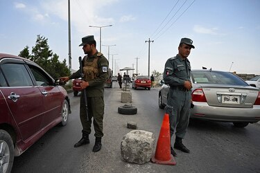 Talibanes capturan Jalalabad y Mazar-i-Sharif, gobierno afgano solo controla Kabul