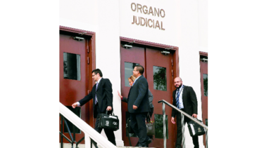 Tribunal disminuye fianza a Carretero