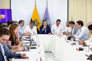 Ecuador declara nuevo estado de excepción y toque de queda en dos provincias y una ciudad
