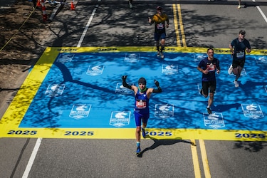 Diana Rodríguez y César Barrios viven la magia de la Maratón de Boston