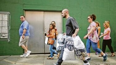 Venta de ropa de Kanye West