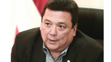 Eduardo Ulloa autoriza sobresueldos para servidores del Ministerio Público