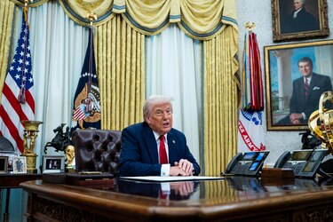 Trump pide recortar los tipos de interés y arremete contra China a la que llama ‘abusador’