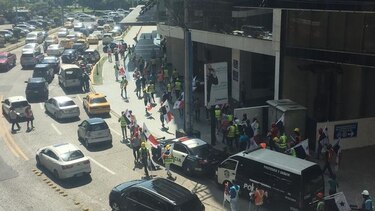 Trabajadores de IBT reclaman pago de salarios pendientes; la empresa se defiende