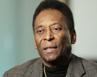 Pelé sigue internado en un hospital por una infección urinaria