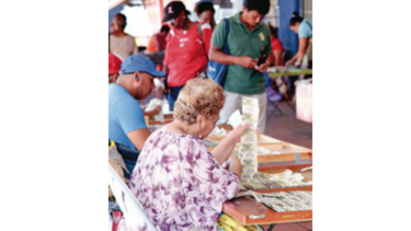 Fiscalía  busca información en sede de la Lotería Nacional