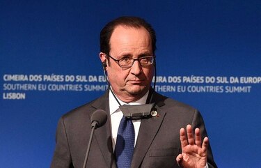 Hollande pide a Trump ‘respetar’ principio de ‘acogida de refugiados’