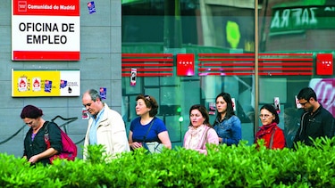 Menos desempleados en España