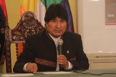 Morales pide no hacer 'guerra sucia' pero tilda de vendepatrias a rivales