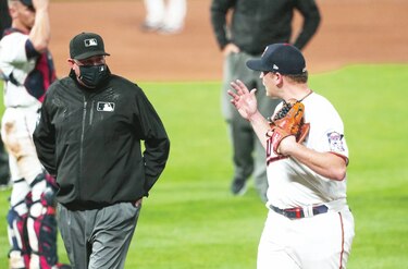 Sancionan con tres partidos al relevista Tyler Duffey
