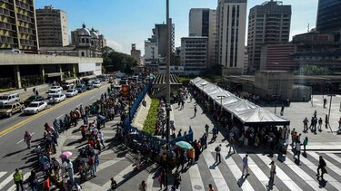 Protestas y saqueos en varias ciudades de Venezuela por falta de billetes