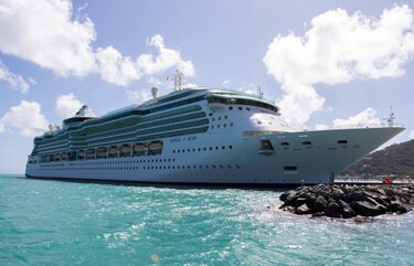 Panamá logra acuerdo con cruceros Royal Caribbean para operar desde Colón
