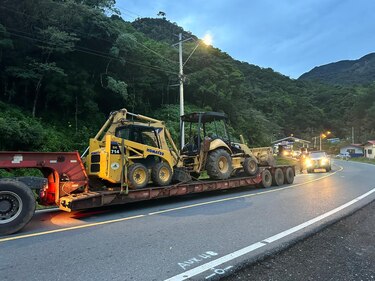 Ministerio de Seguridad inicia operación para reabrir las vías en Bocas del Toro, se generan enfrentamientos en varias zonas