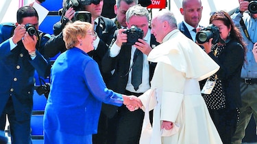 El papa culmina su visita a Chile llamando a la solidaridad