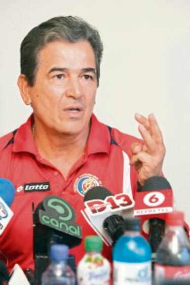Pinto solo convoca a seis ´legionarios´