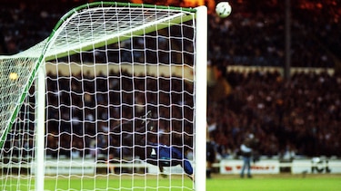 30 años del ‘escorpión’ del arquero colombiano René Higuita en Wembley, la jugada que hechizó a Inglaterra